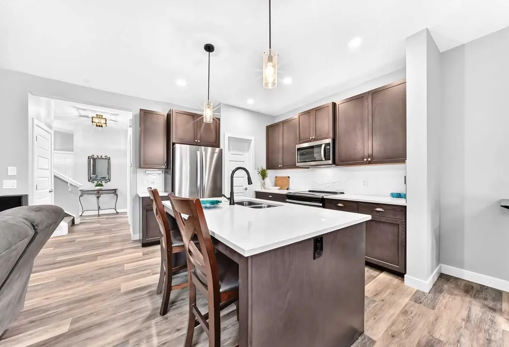 41 Walcrest Way SE Calgary AB T2X 4G4