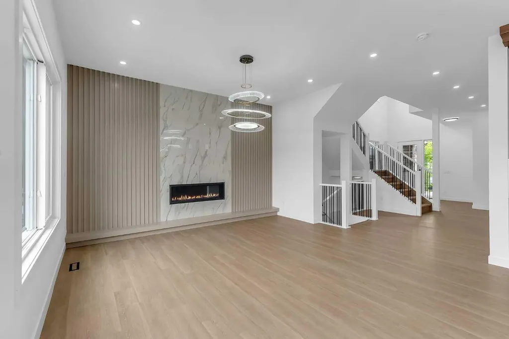 644 Legacy Woods Circle SE Calgary AB T2X 5A8