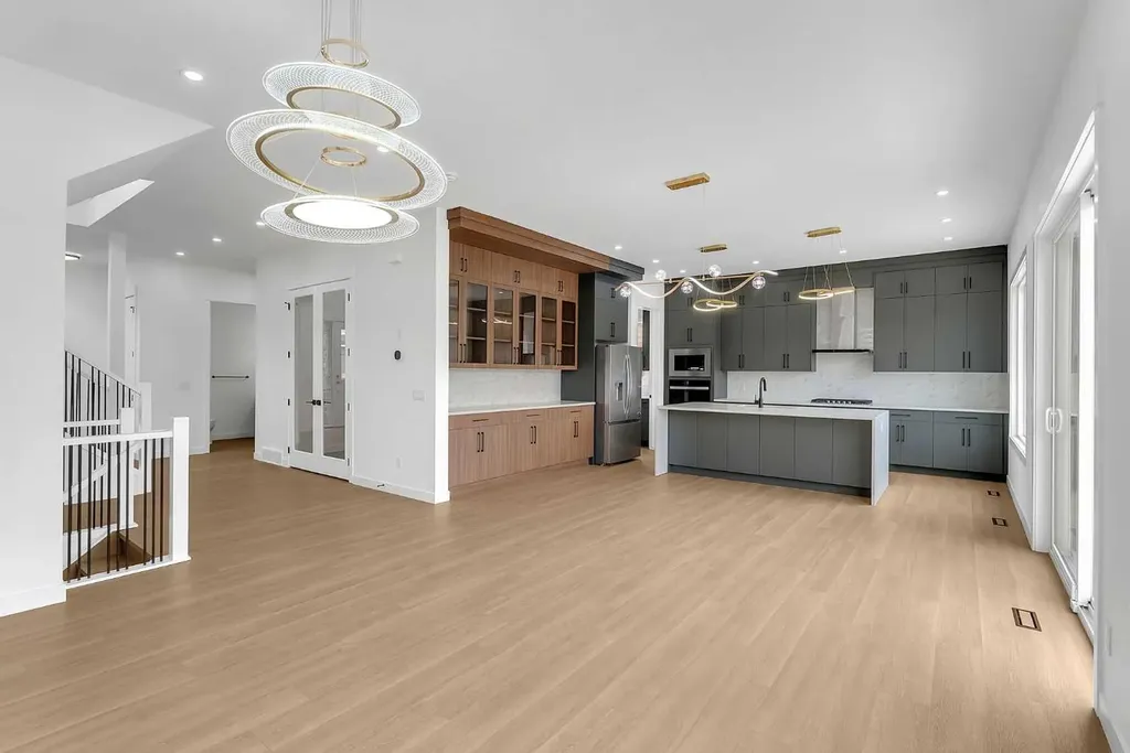 644 Legacy Woods Circle SE Calgary AB T2X 5A8