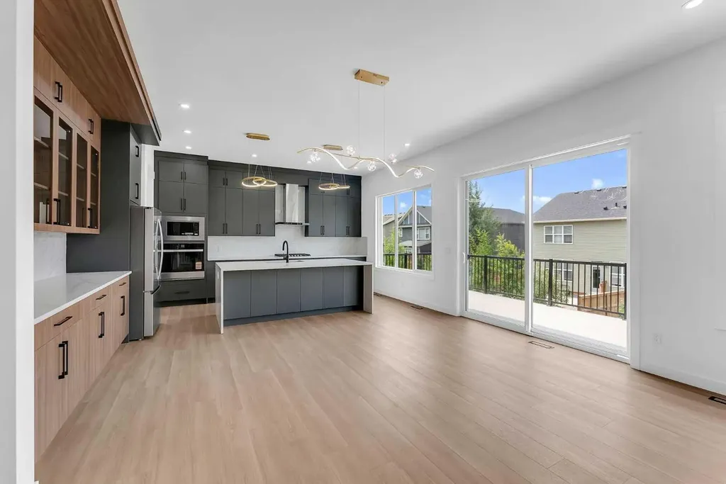 644 Legacy Woods Circle SE Calgary AB T2X 5A8