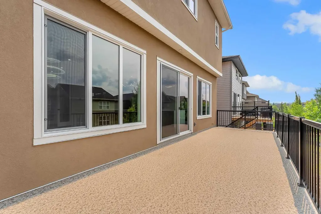 644 Legacy Woods Circle SE Calgary AB T2X 5A8