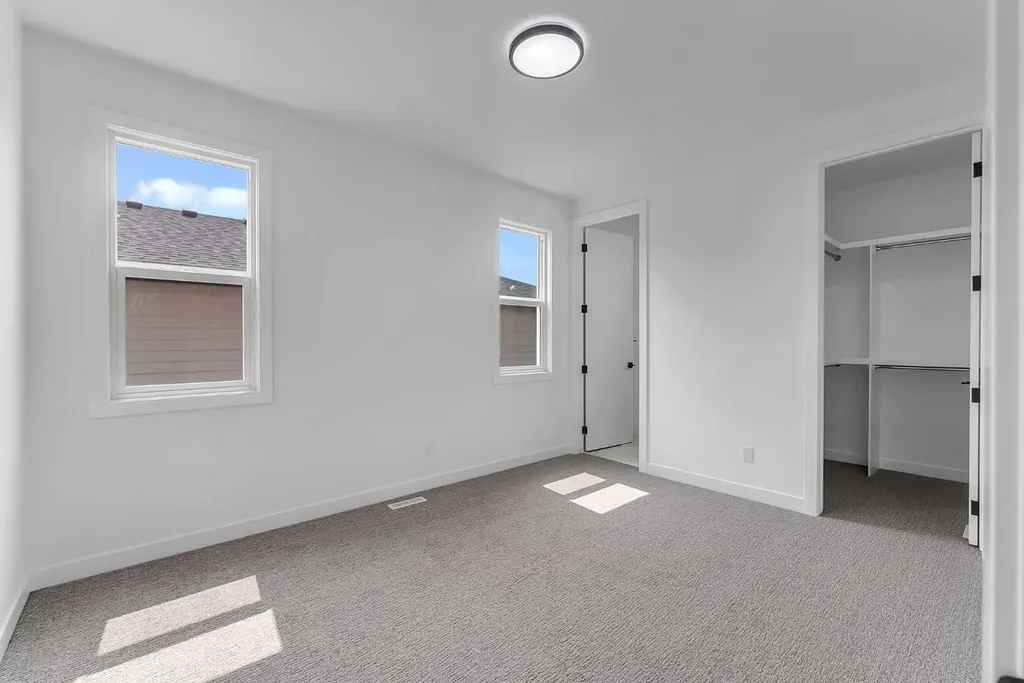 644 Legacy Woods Circle SE Calgary AB T2X 5A8