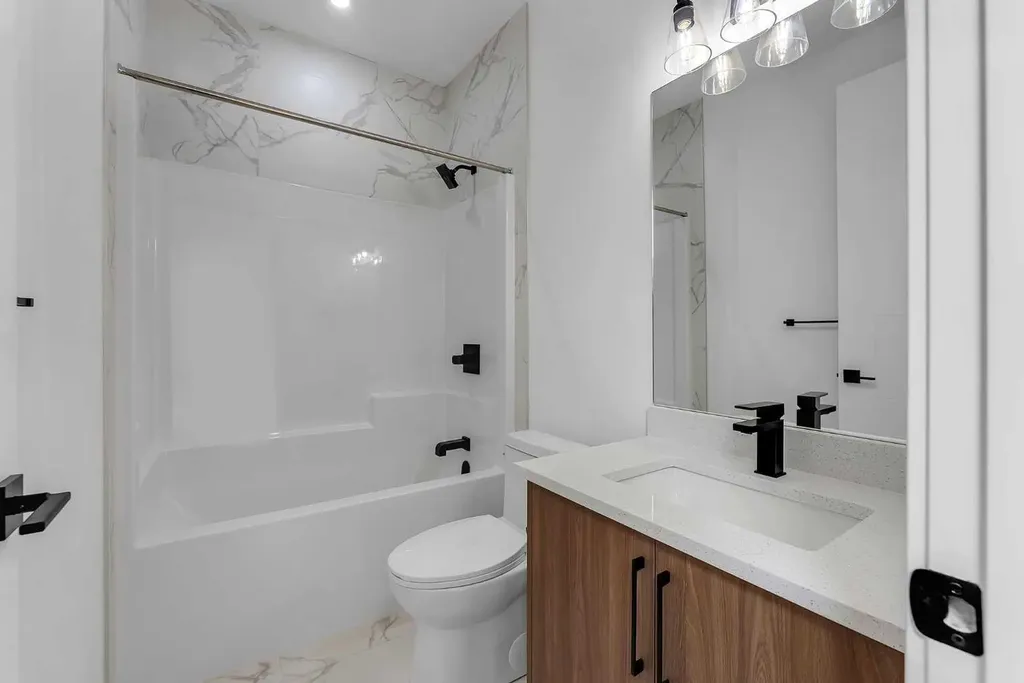 644 Legacy Woods Circle SE Calgary AB T2X 5A8