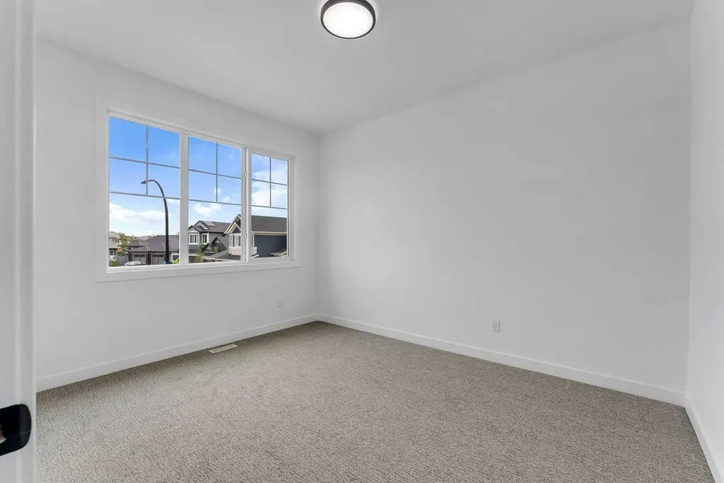 644 Legacy Woods Circle SE Calgary AB T2X 5A8
