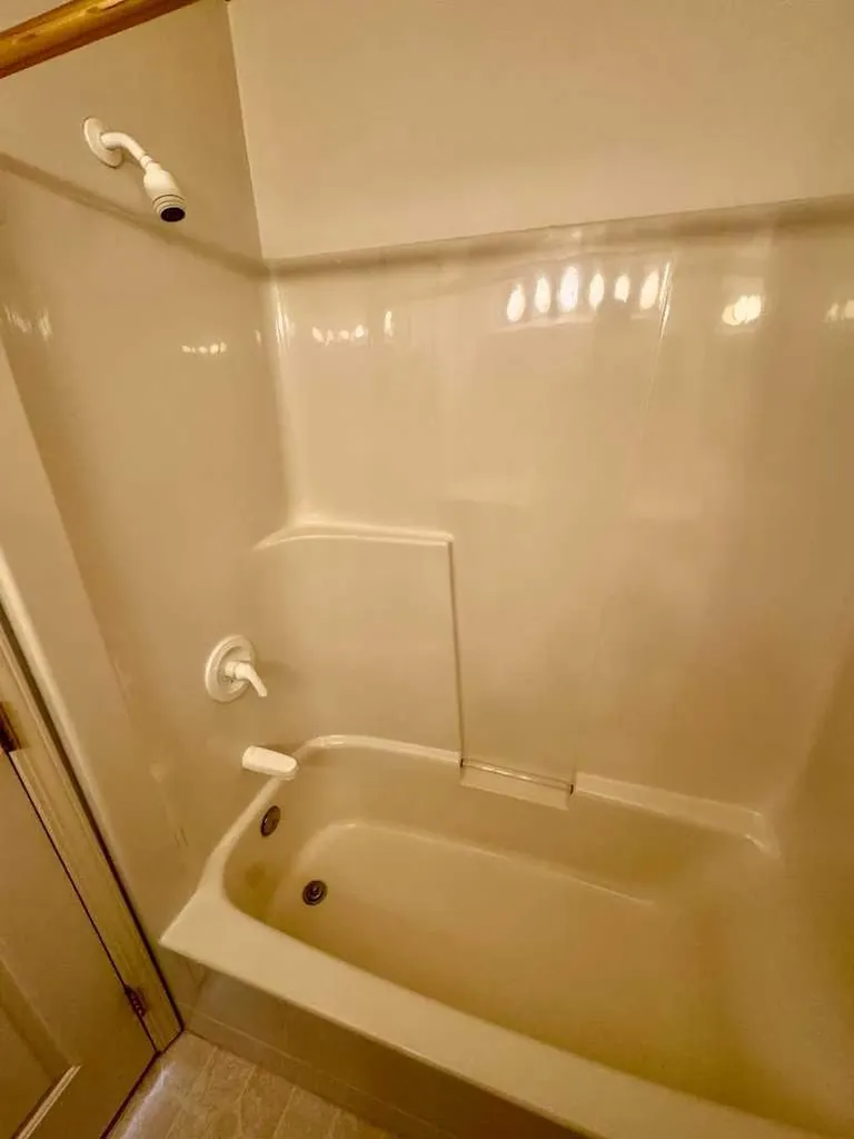 9919 99 Avenue Grande Prairie AB T8V 0R6