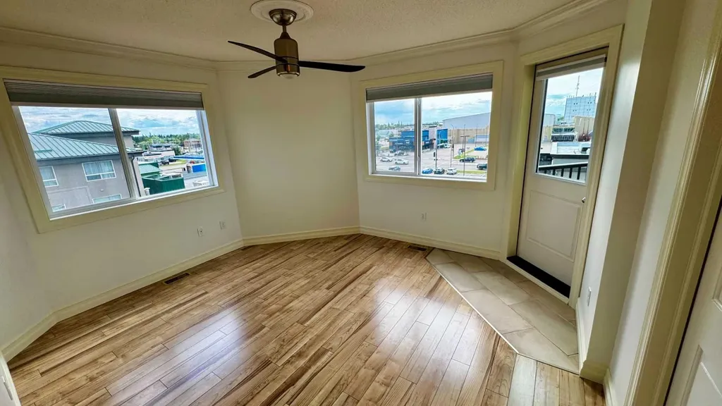 9919 99 Avenue Grande Prairie AB T8V 0R6
