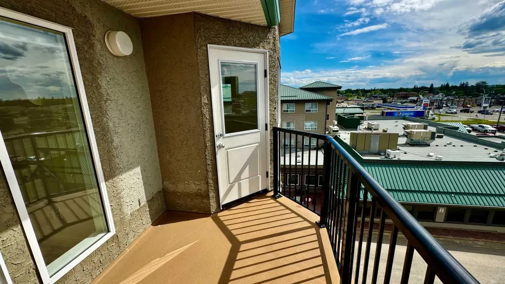 9919 99 Avenue Grande Prairie AB T8V 0R6