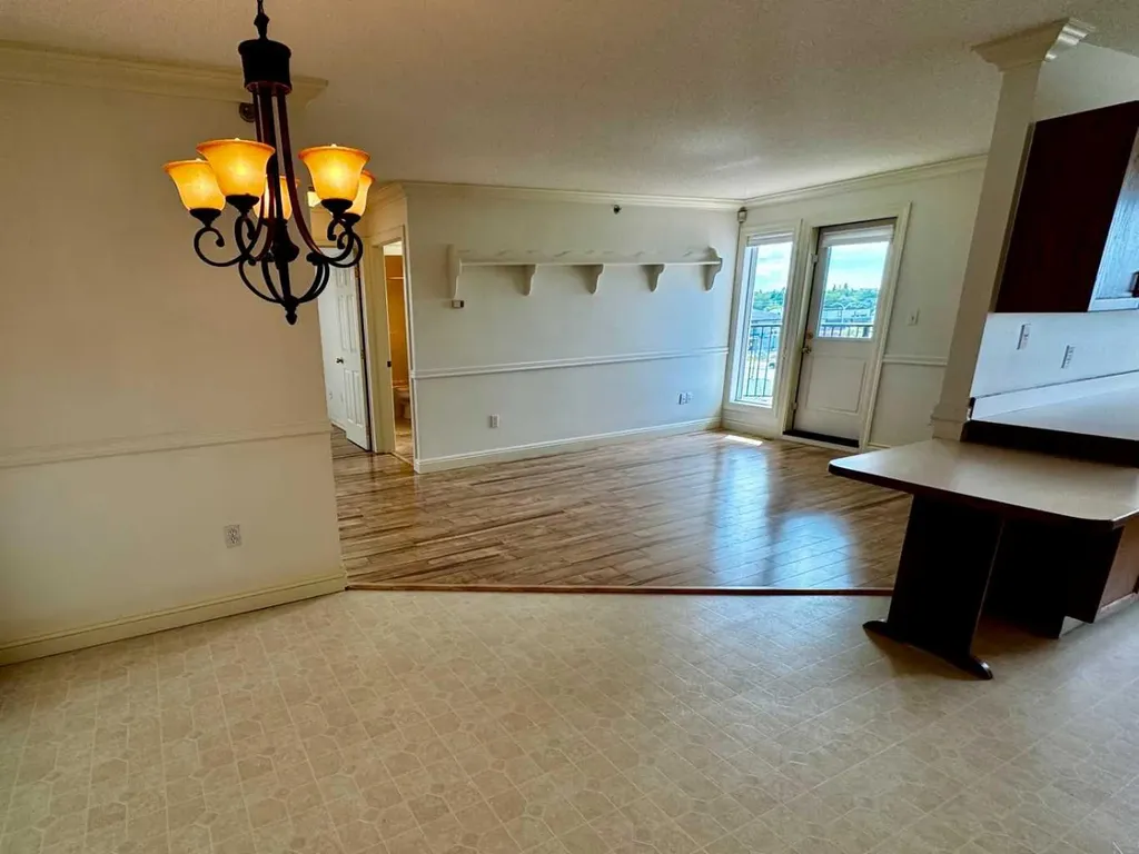 9919 99 Avenue Grande Prairie AB T8V 0R6