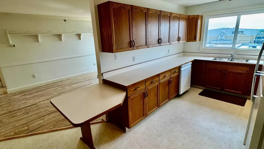 9919 99 Avenue Grande Prairie AB T8V 0R6