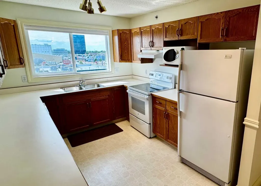 9919 99 Avenue Grande Prairie AB T8V 0R6