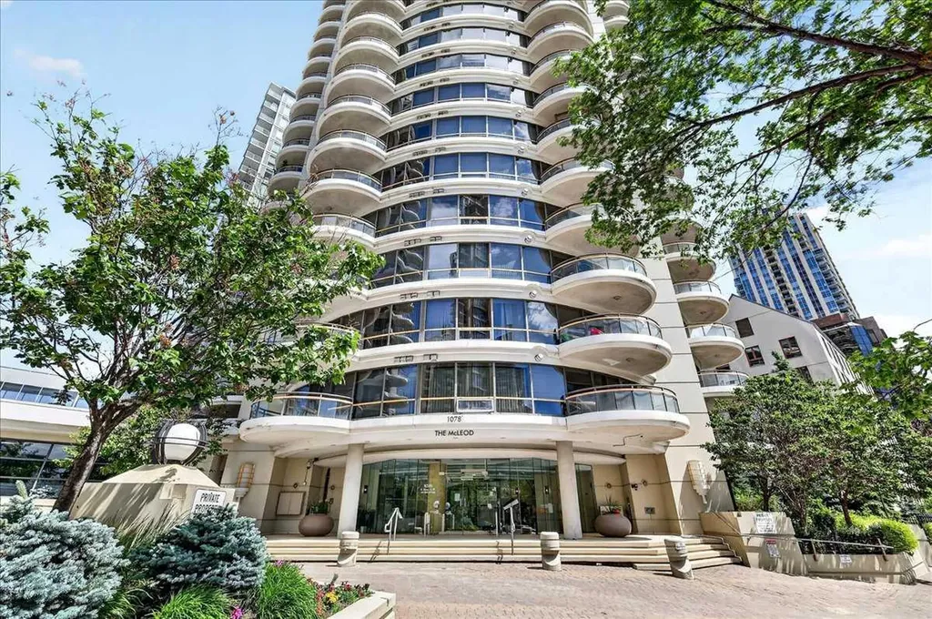 1078 6 Avenue SW Calgary AB T2P 5N6