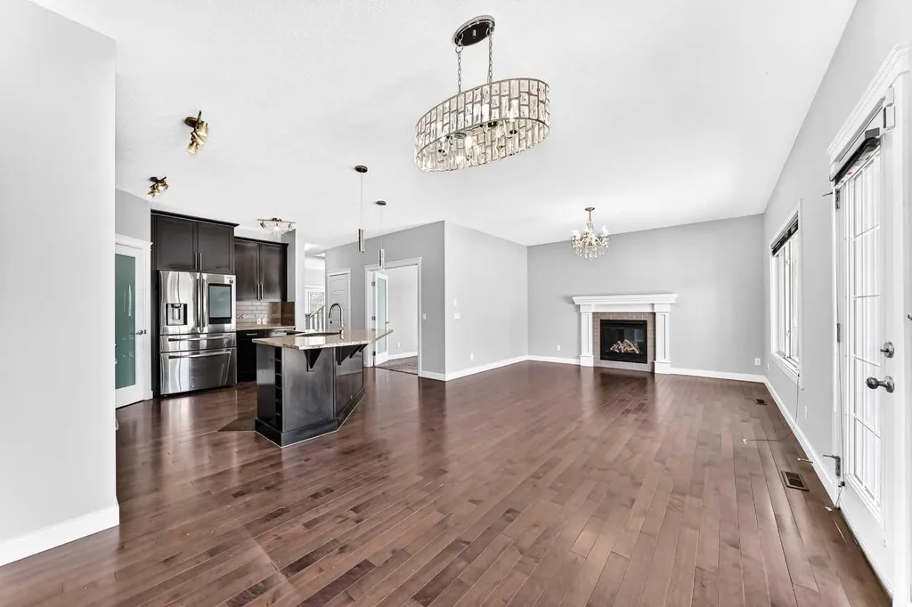 325 Evanspark Gardens NW Calgary AB T3P 0G6