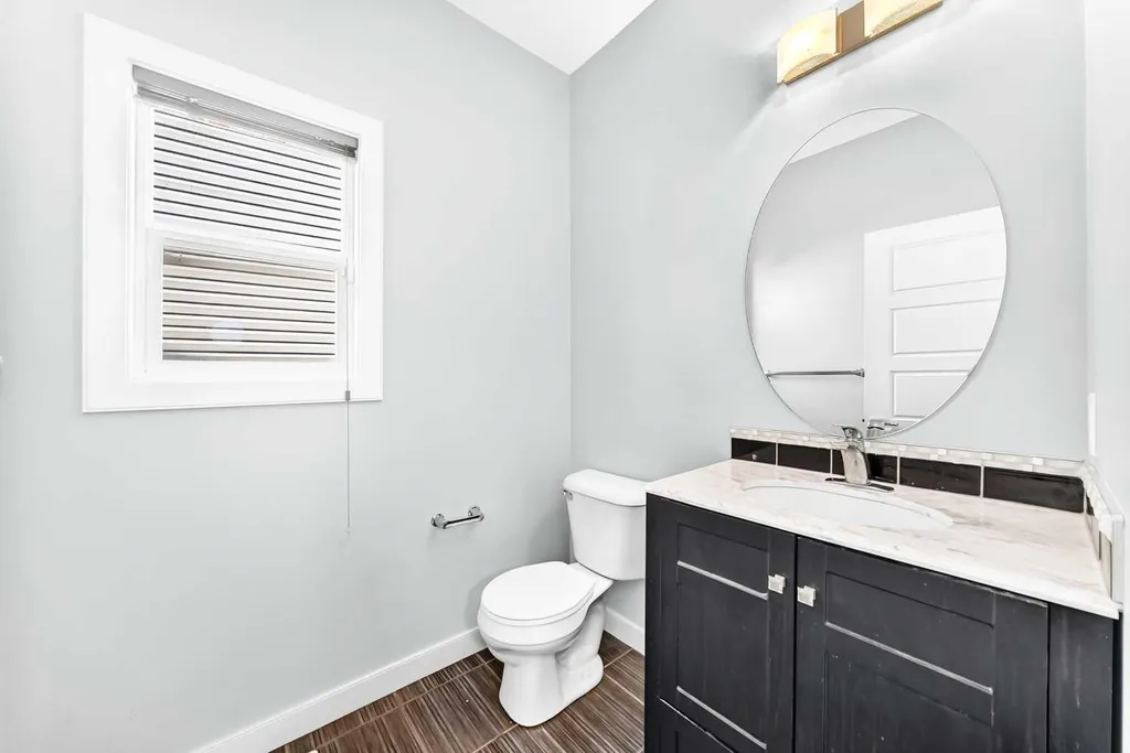 325 Evanspark Gardens NW Calgary AB T3P 0G6