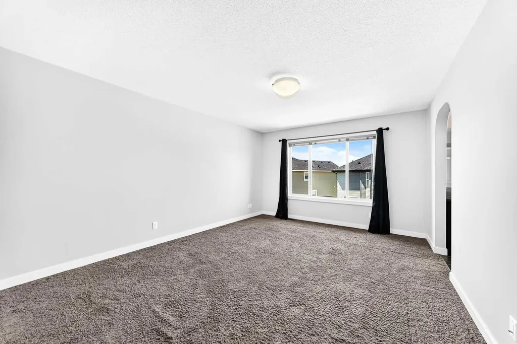 325 Evanspark Gardens NW Calgary AB T3P 0G6