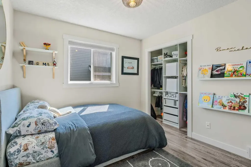 78 Edgevalley Close NW Calgary AB T3A 5E9