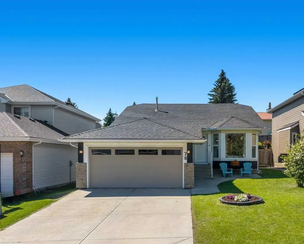78 Edgevalley Close NW Calgary AB T3A 5E9