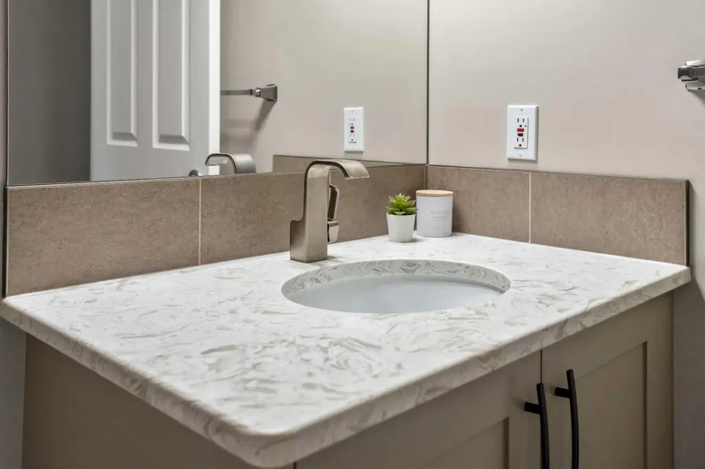 78 Edgevalley Close NW Calgary AB T3A 5E9