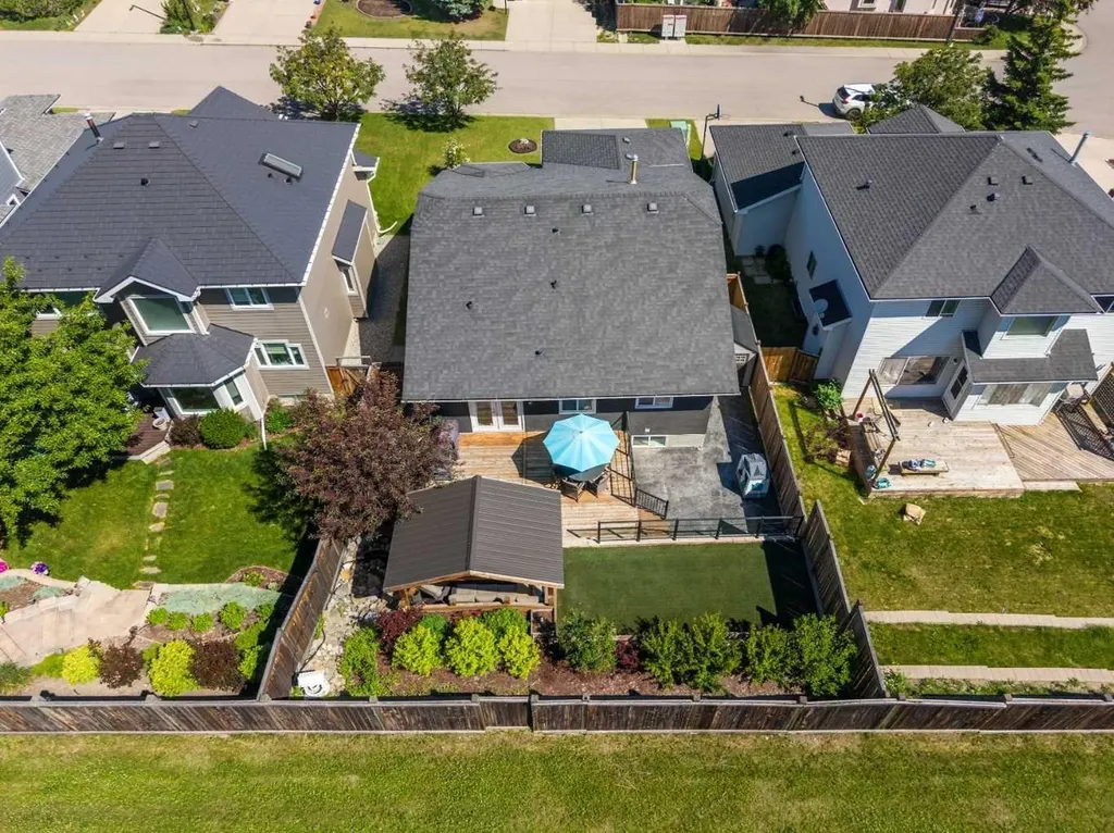 78 Edgevalley Close NW Calgary AB T3A 5E9