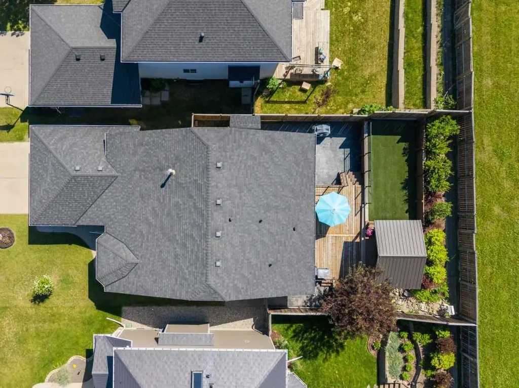 78 Edgevalley Close NW Calgary AB T3A 5E9