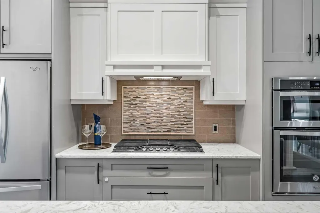 78 Edgevalley Close NW Calgary AB T3A 5E9
