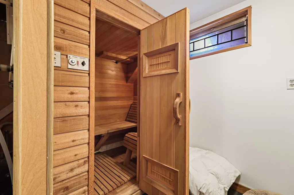 8627 Athabasca Street SE Calgary AB T2H1S2