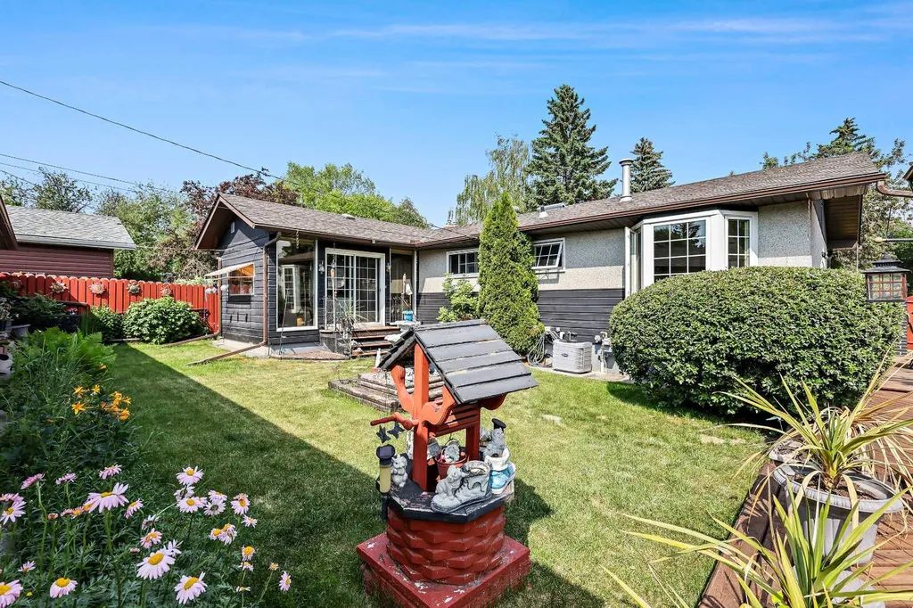 8627 Athabasca Street SE Calgary AB T2H1S2