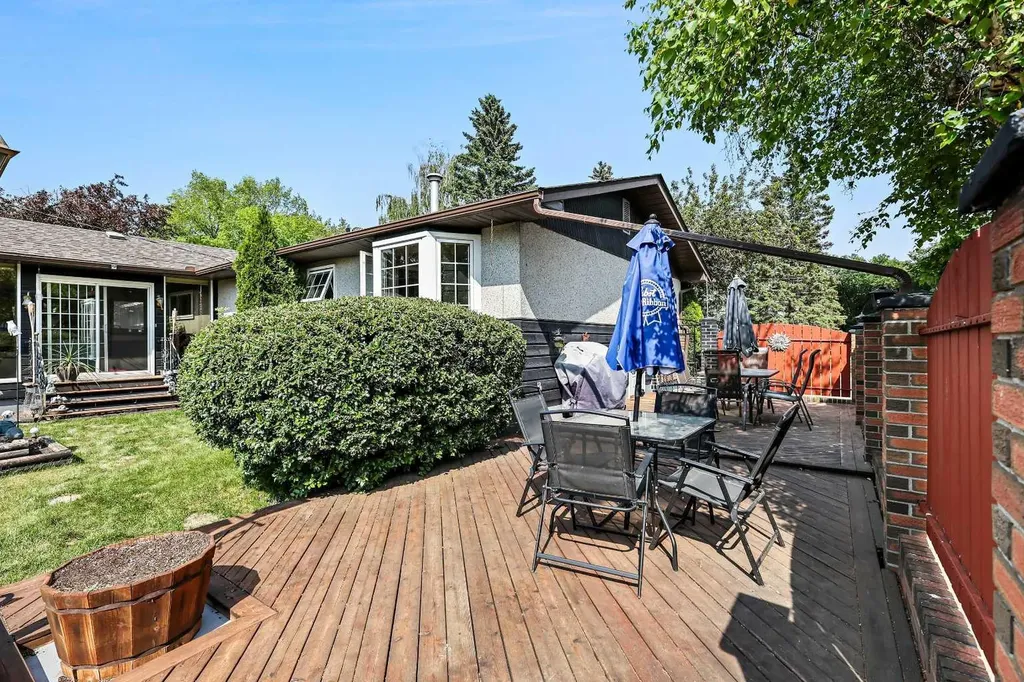 8627 Athabasca Street SE Calgary AB T2H1S2