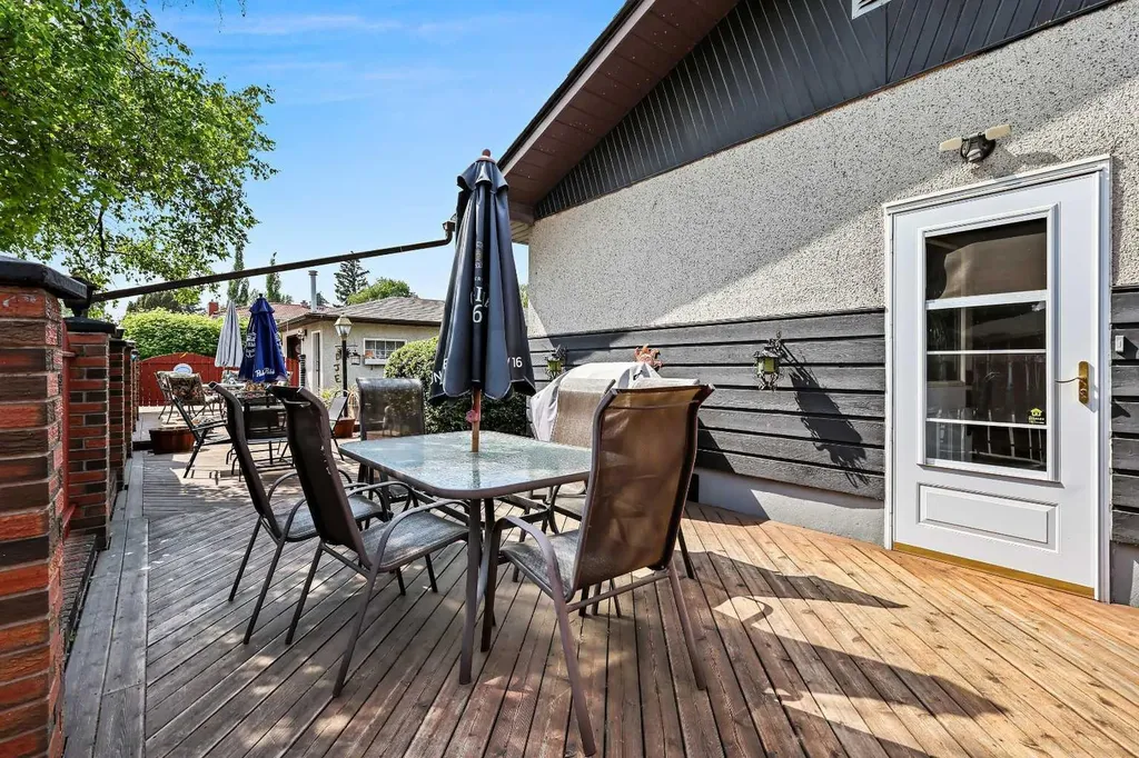 8627 Athabasca Street SE Calgary AB T2H1S2