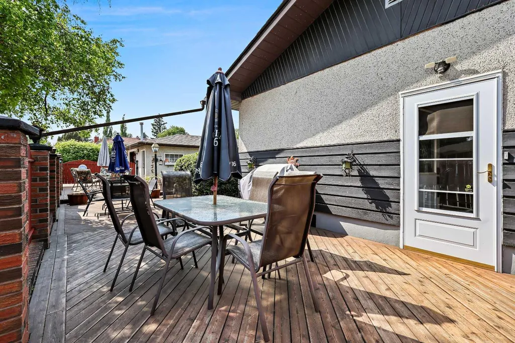 8627 Athabasca Street SE Calgary AB T2H1S2