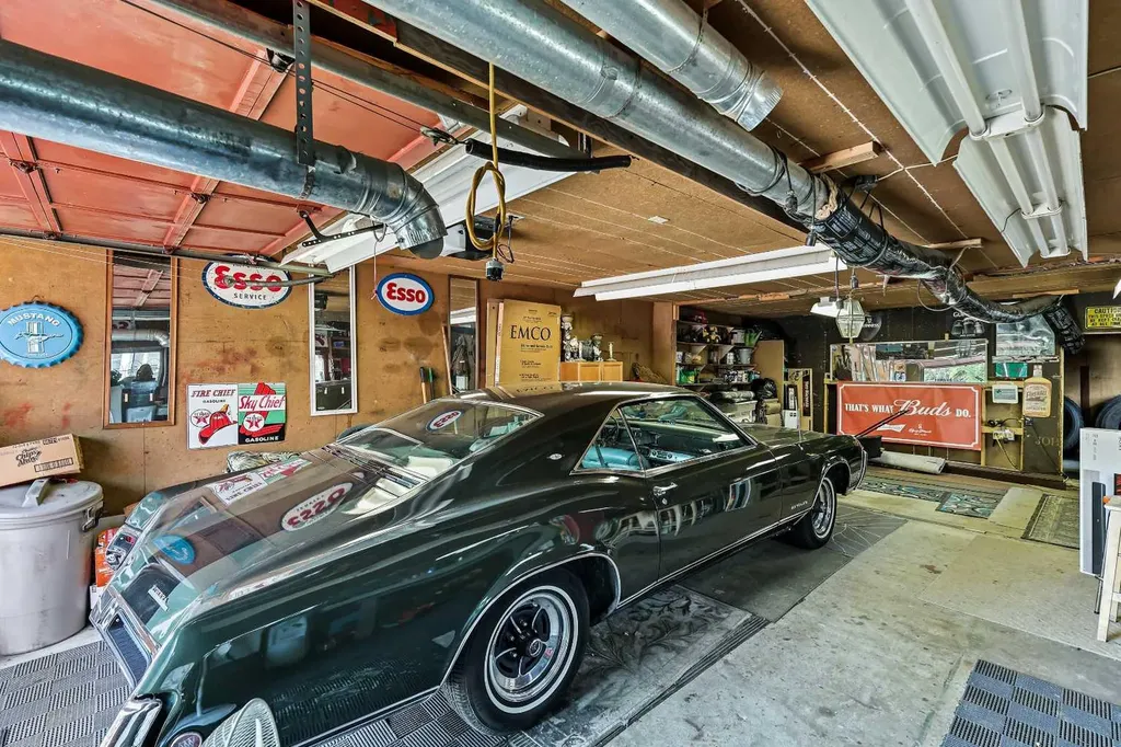 8627 Athabasca Street SE Calgary AB T2H1S2