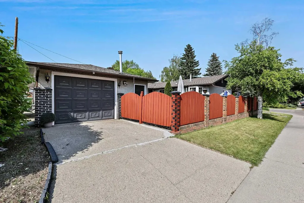 8627 Athabasca Street SE Calgary AB T2H1S2