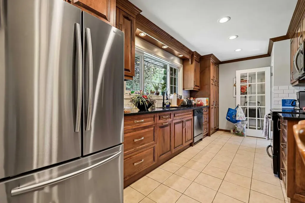 8627 Athabasca Street SE Calgary AB T2H1S2