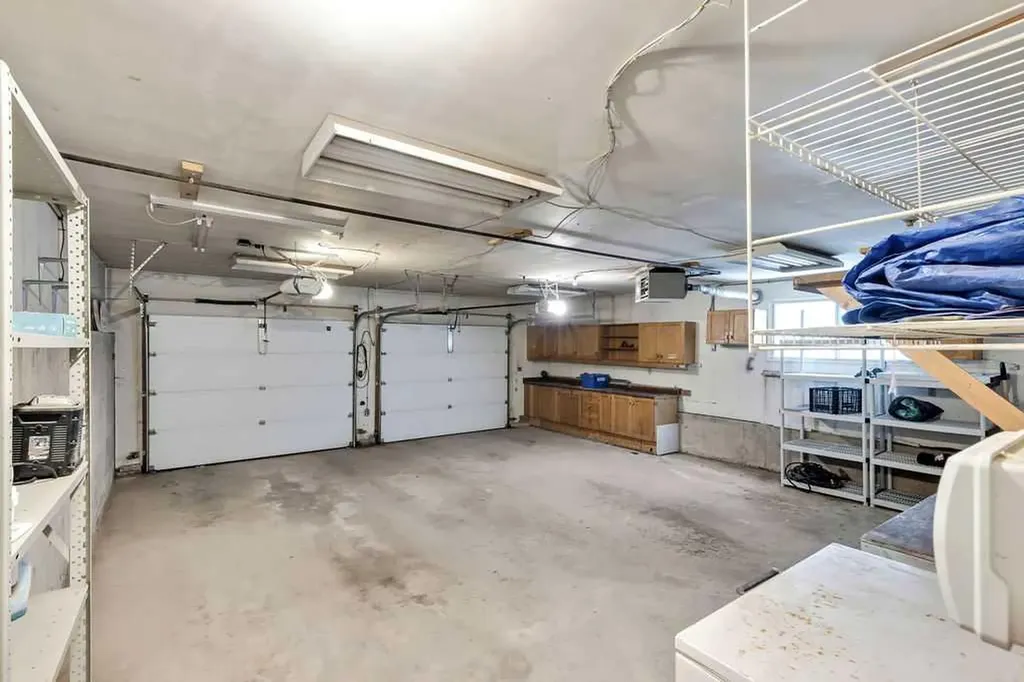 2415 Chicoutimi Drive NW Calgary AB T2L 0W2