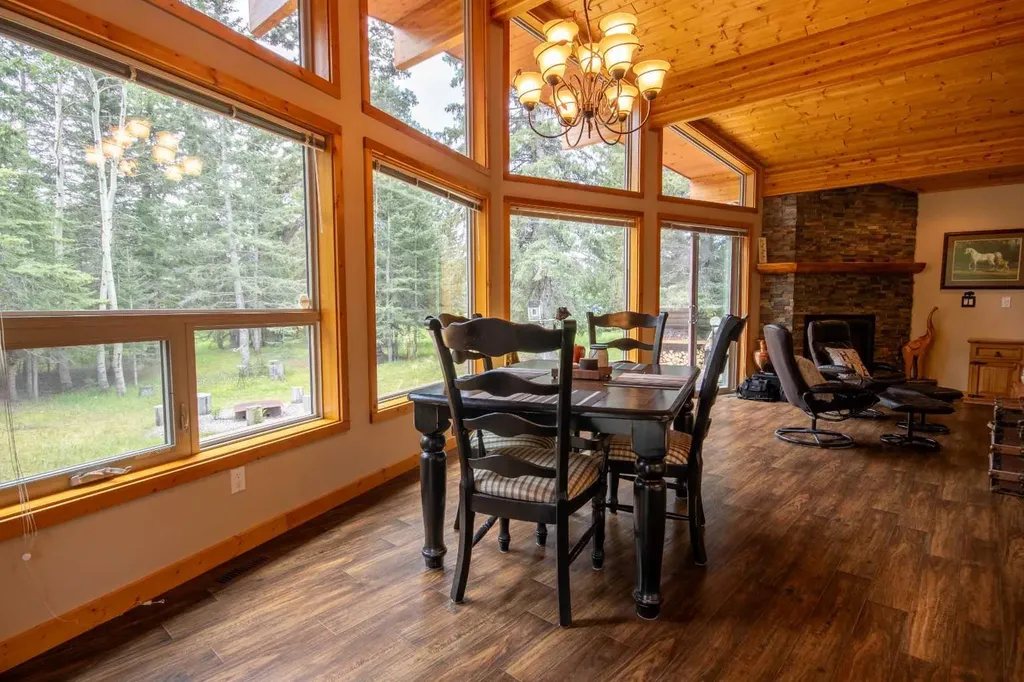 32433 Range Road 61 Rural Mountain View County AB T0M 1X0
