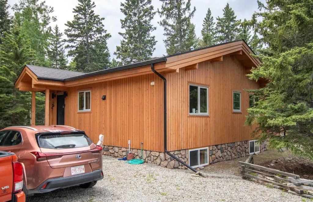 32433 Range Road 61 Rural Mountain View County AB T0M 1X0