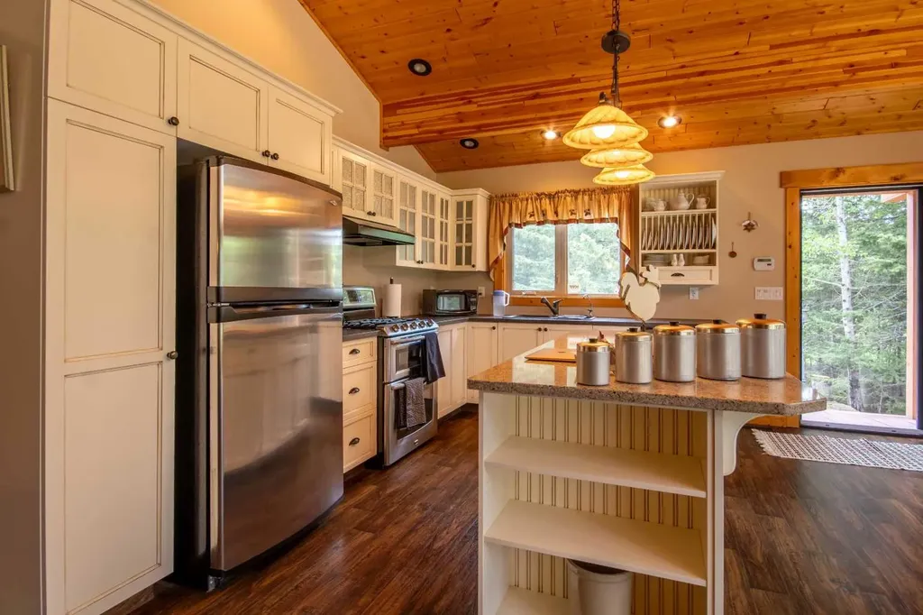 32433 Range Road 61 Rural Mountain View County AB T0M 1X0
