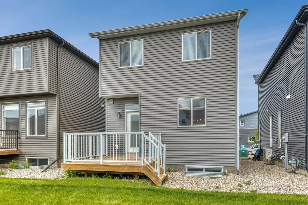 12 Belmont Place SW Calgary AB T2X 5T6