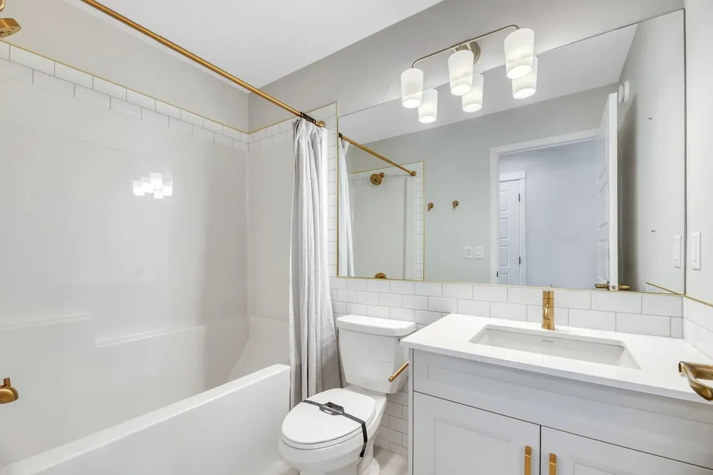 12 Belmont Place SW Calgary AB T2X 5T6