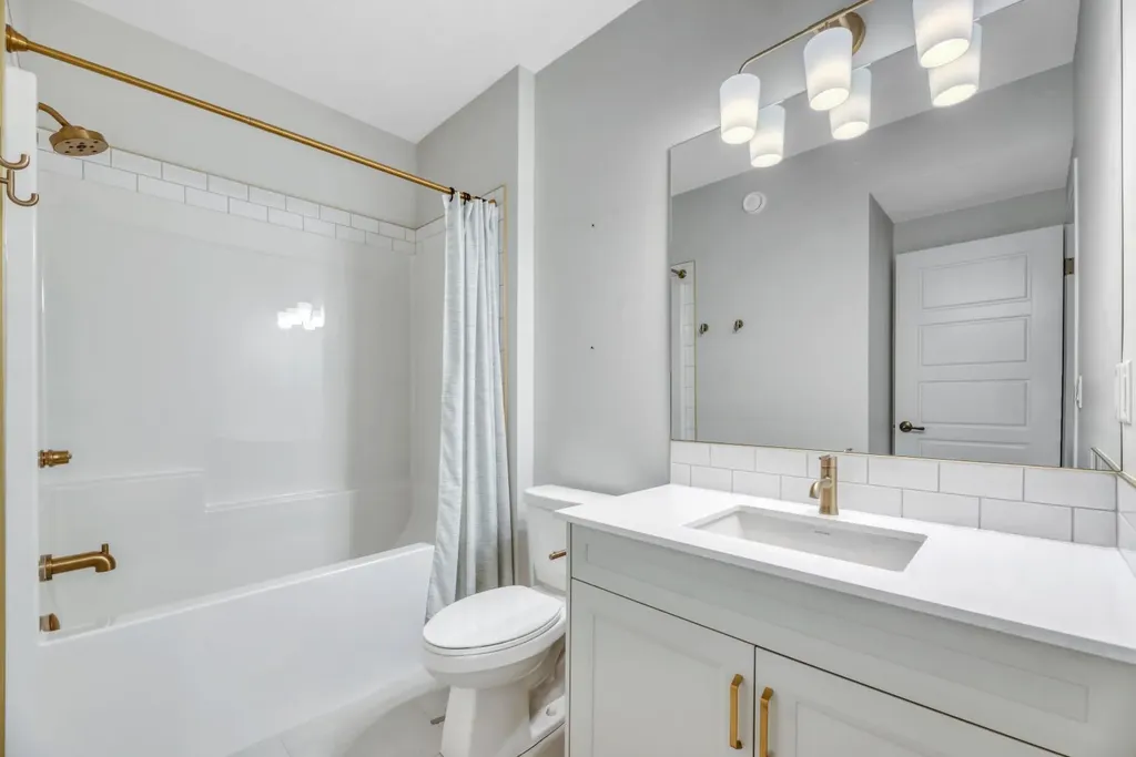 12 Belmont Place SW Calgary AB T2X 5T6