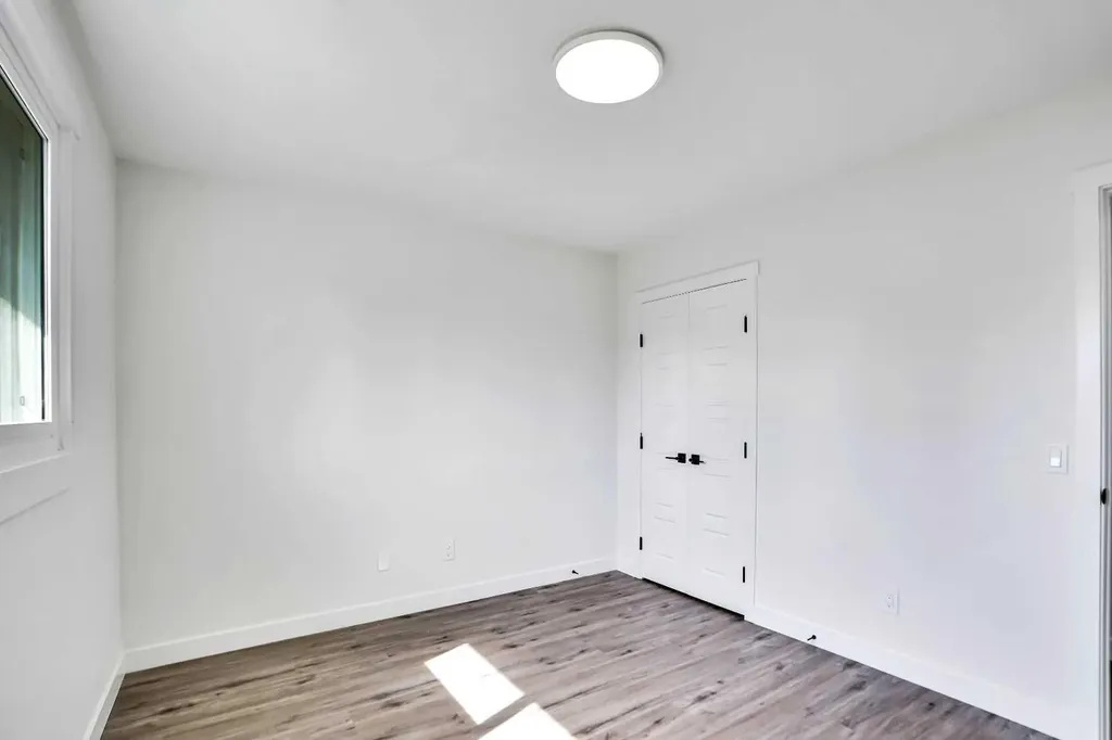 156 Pensville Road SE Calgary AB T2A 3R5