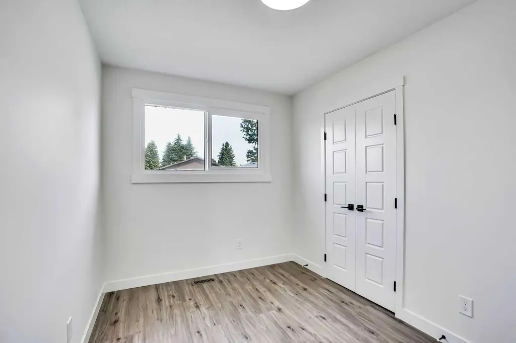 156 Pensville Road SE Calgary AB T2A 3R5