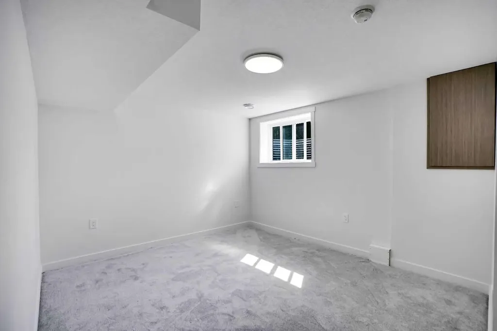 156 Pensville Road SE Calgary AB T2A 3R5