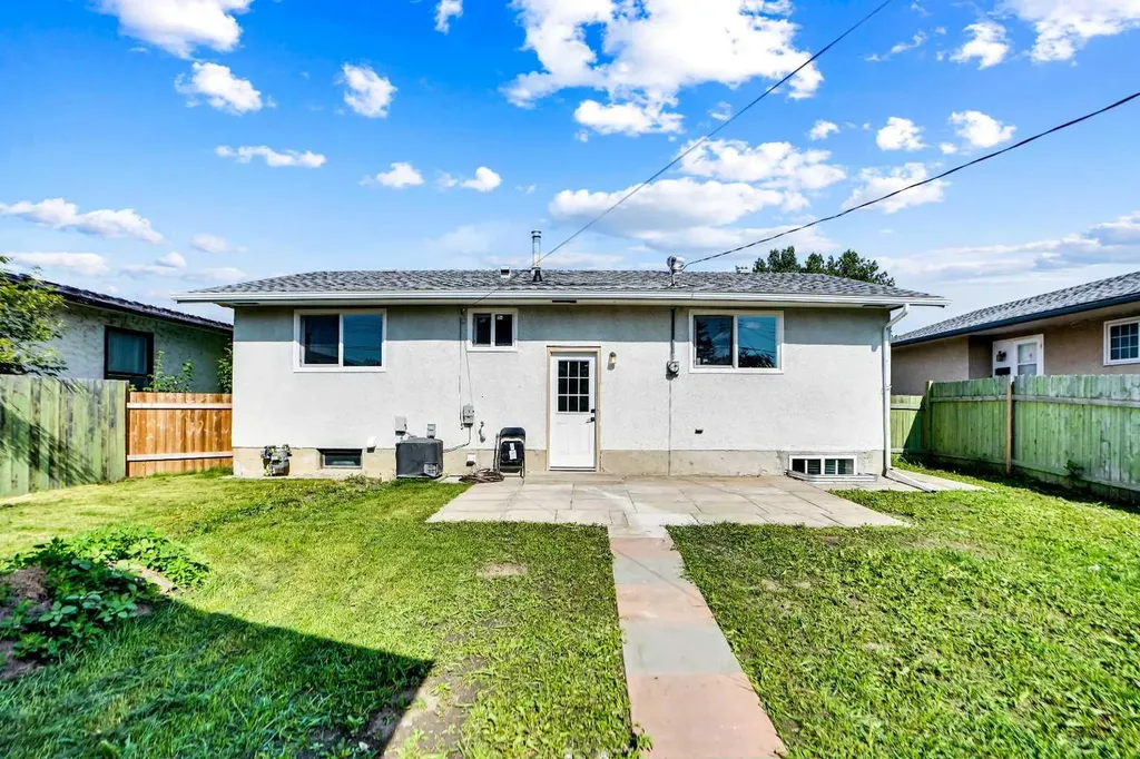 156 Pensville Road SE Calgary AB T2A 3R5