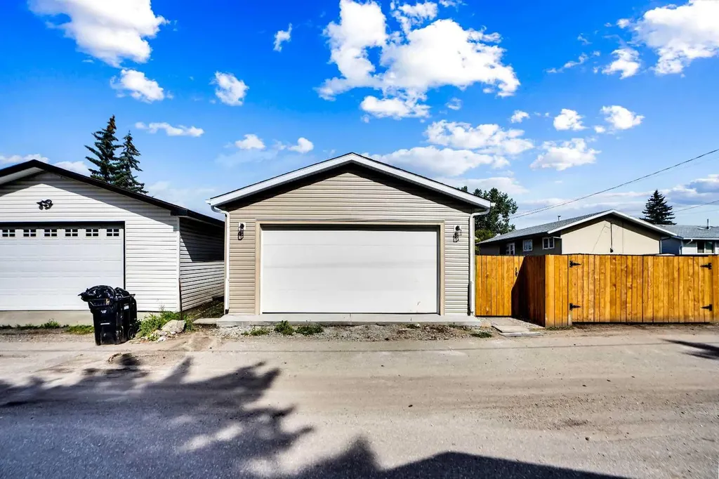 156 Pensville Road SE Calgary AB T2A 3R5