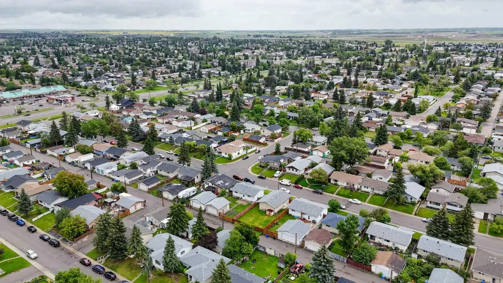156 Pensville Road SE Calgary AB T2A 3R5