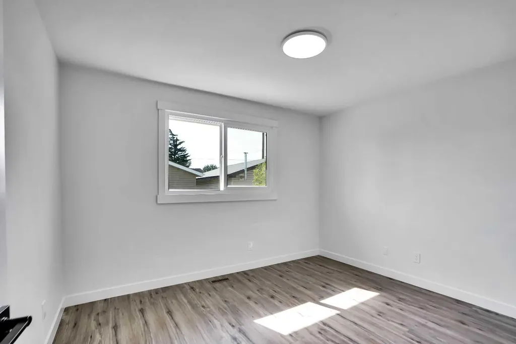 156 Pensville Road SE Calgary AB T2A 3R5