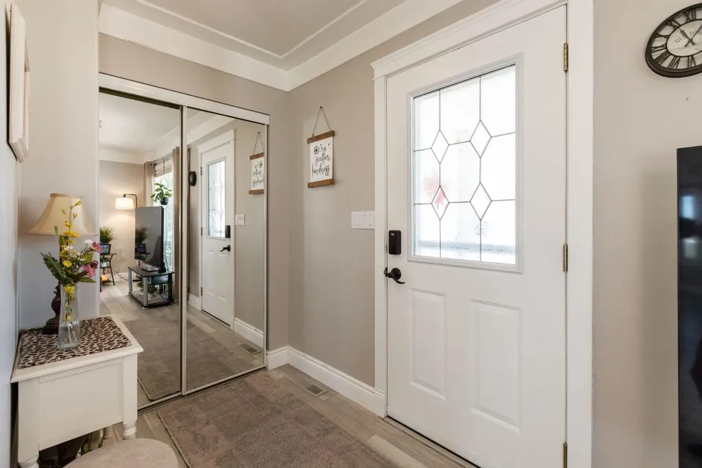 4510 54a Avenue Crescent Innisfail AB T4G1X8