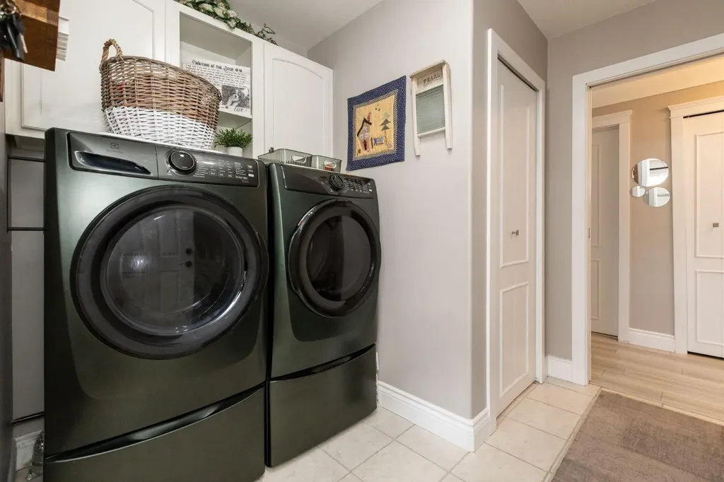 4510 54a Avenue Crescent Innisfail AB T4G1X8
