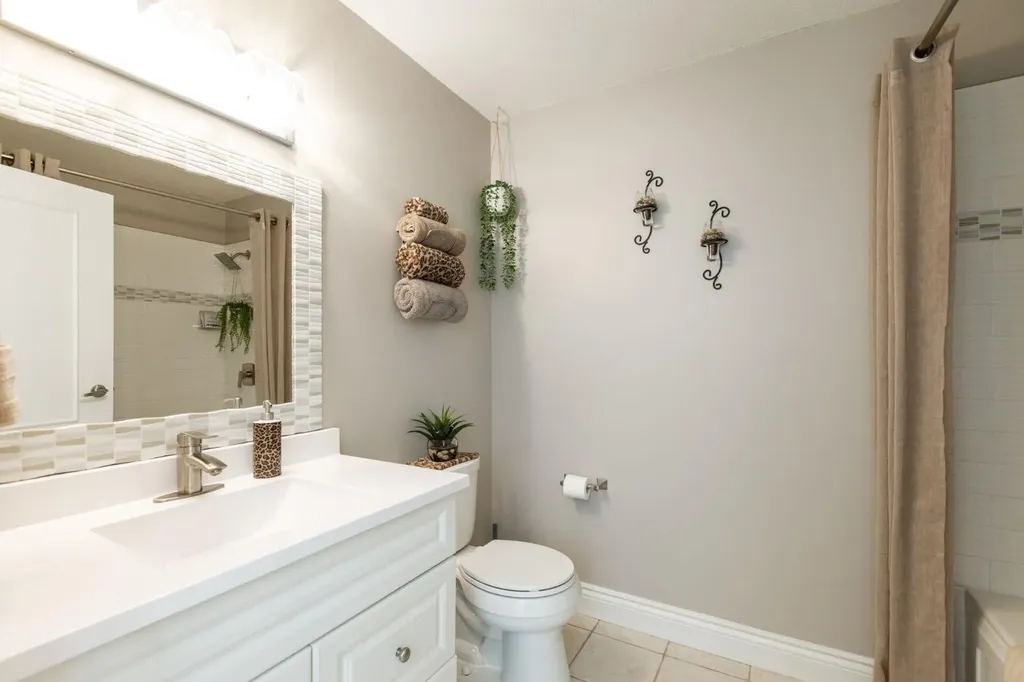 4510 54a Avenue Crescent Innisfail AB T4G1X8