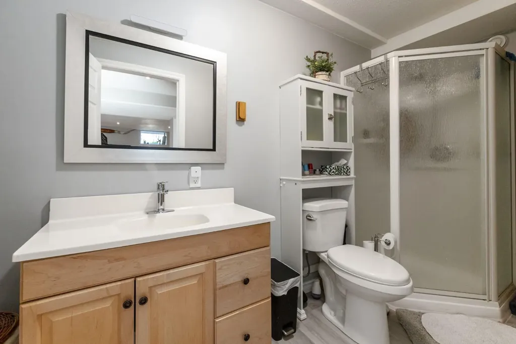 4510 54a Avenue Crescent Innisfail AB T4G1X8